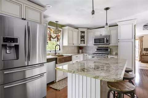 60 Spinnaker Ln, Warwick, RI 02886 photo 3