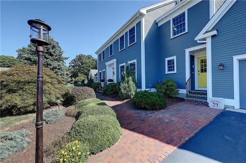 8 Jacobs Point Rd, Warren, RI 02885 photo 2