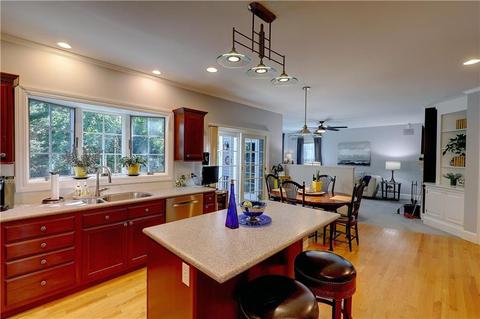 8 Jacobs Point Rd, Warren, RI 02885 photo 9