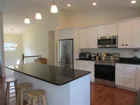 25 Top St, Westerly, RI 02891 photo 8