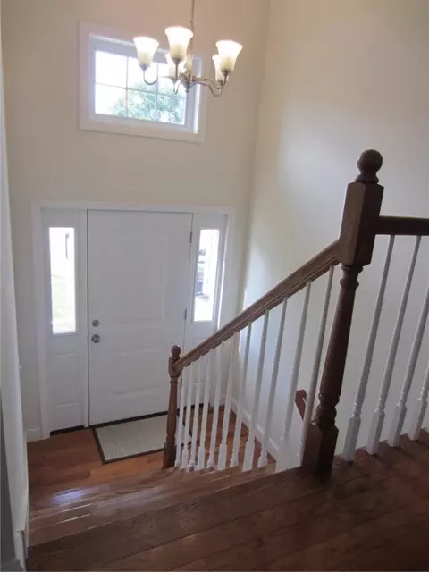 25 Top St, Westerly, RI 02891 photo 4