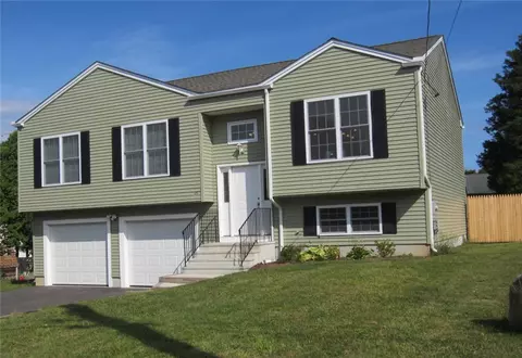 25 Top St, Westerly, RI 02891 photo 1
