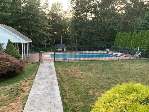 91 Crest Dr, Cranston, RI 02921 photo 3