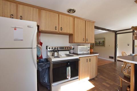 127 Cushing Rd, Warwick, RI 02888 photo 6