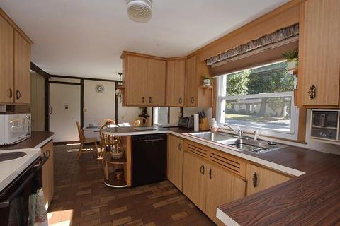 127 Cushing Rd, Warwick, RI 02888 photo 5