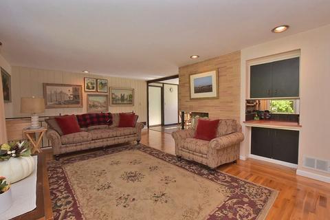 127 Cushing Rd, Warwick, RI 02888 photo 3