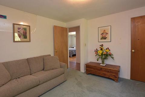 127 Cushing Rd, Warwick, RI 02888 photo 8