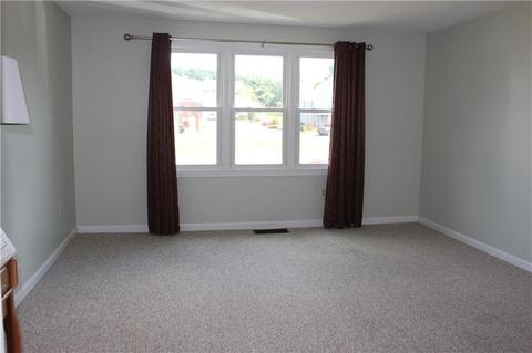 1310 Brookhaven Ln, Woonsocket, RI 02895 photo 9