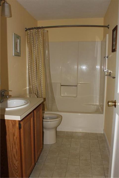1310 Brookhaven Ln, Woonsocket, RI 02895 photo 11