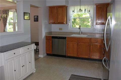 1310 Brookhaven Ln, Woonsocket, RI 02895 photo 3