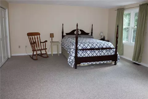 1310 Brookhaven Ln, Woonsocket, RI 02895 photo 14