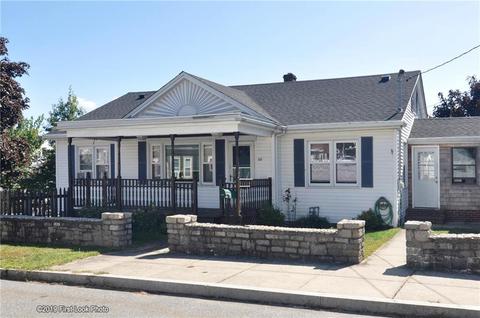 137 Sevigny St, Fall River, MA 02723 photo 3