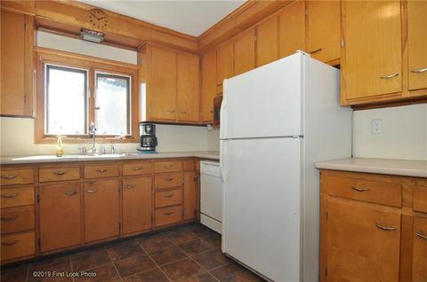 137 Sevigny St, Fall River, MA 02723 photo 4