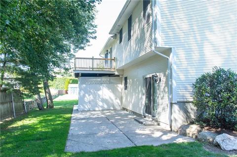 72 Tomahawk Trl, Cranston, RI 02921 photo 5