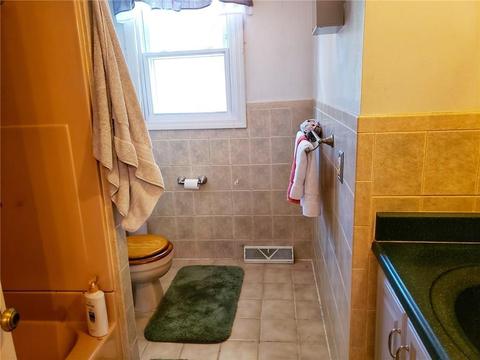 360 Beach Ave, Warwick, RI 02889 photo 13
