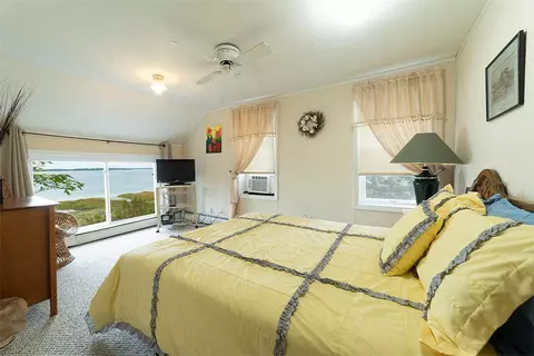 10 Bluff Ave, Warwick, RI 02889 photo 16