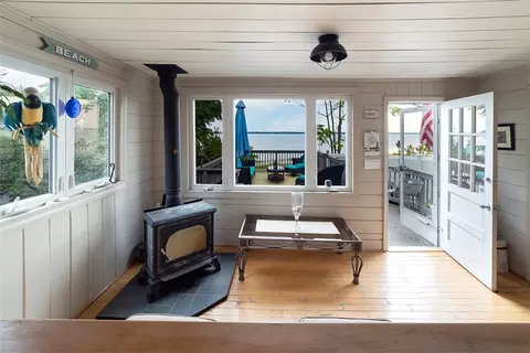 10 Bluff Ave, Warwick, RI 02889 photo 14