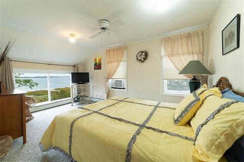 10 Bluff Ave, Warwick, RI 02889 photo 16