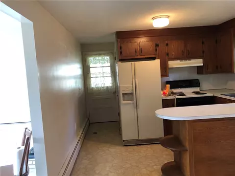 32 Spring St, Westerly, RI 02891 photo 4