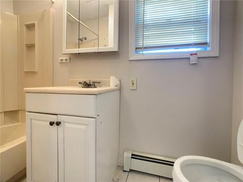 12 Sue St, Warwick, RI 02886 photo 2