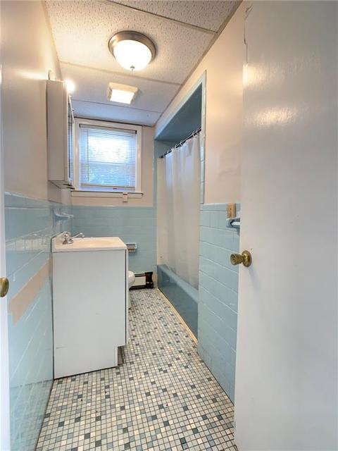 12 Sue St, Warwick, RI 02886 photo 5