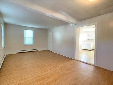 12 Sue St, Warwick, RI 02886 photo 4
