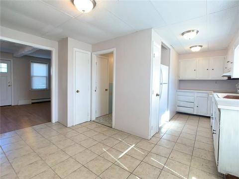 12 Sue St, Warwick, RI 02886 photo 3