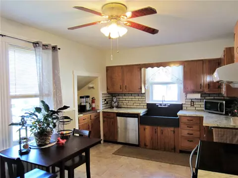 645 Grove St, Woonsocket, RI 02895 photo 7