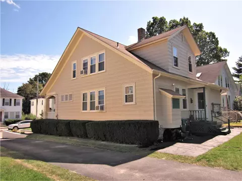 645 Grove St, Woonsocket, RI 02895 photo 2