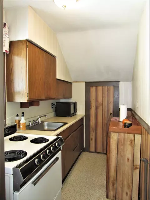645 Grove St, Woonsocket, RI 02895 photo 27