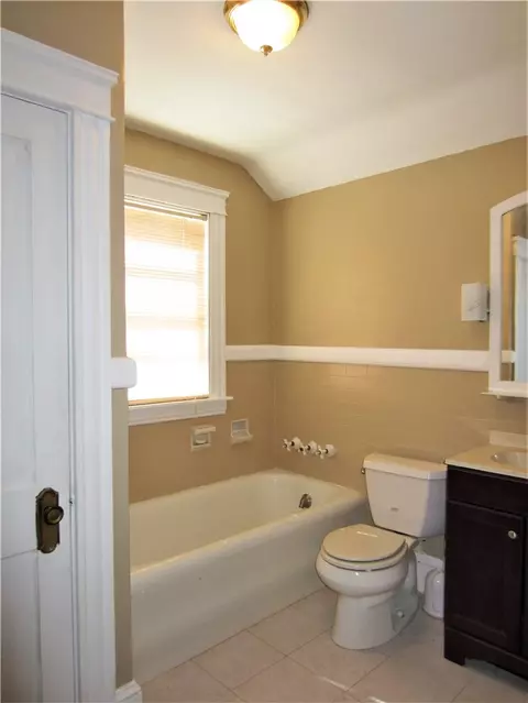 645 Grove St, Woonsocket, RI 02895 photo 23