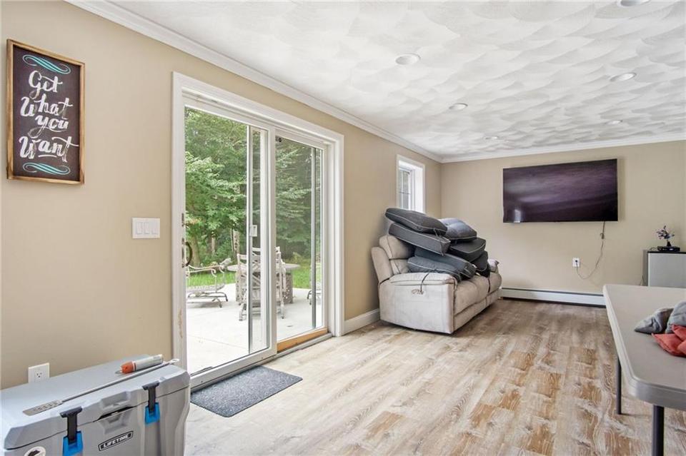  554 Hill Farm Rd, Coventry, RI 02816 photo 26