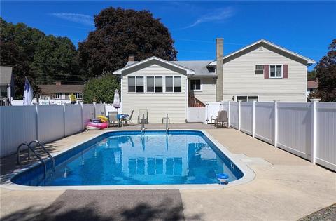 87 Nancy Ct, Woonsocket, RI 02895 photo 7
