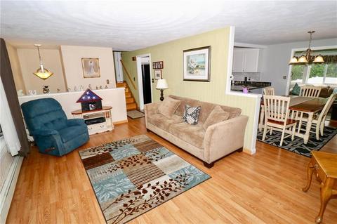 87 Nancy Ct, Woonsocket, RI 02895 photo 12