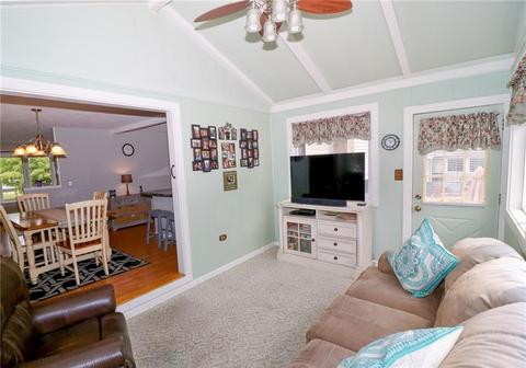 87 Nancy Ct, Woonsocket, RI 02895 photo 19
