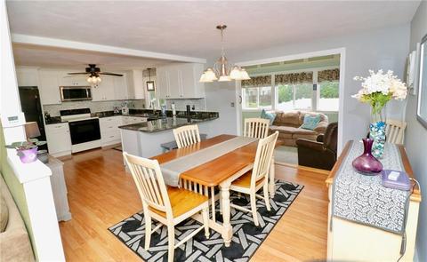 87 Nancy Ct, Woonsocket, RI 02895 photo 18
