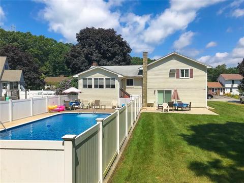 87 Nancy Ct, Woonsocket, RI 02895 photo 5