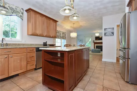 2 Aster Ln, Hope, RI 02831 photo 10