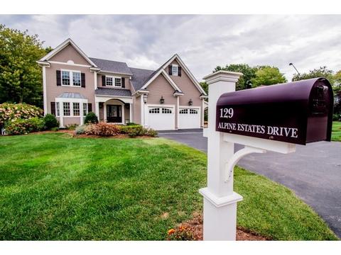 129 Alpine Estates Dr, Cranston, RI 02921 photo 2