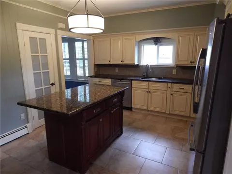 532 Winter St, Woonsocket, RI 02895 photo 10