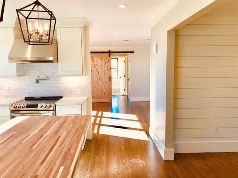 1064 Wapping Rd, Middletown, RI 02842 photo 2