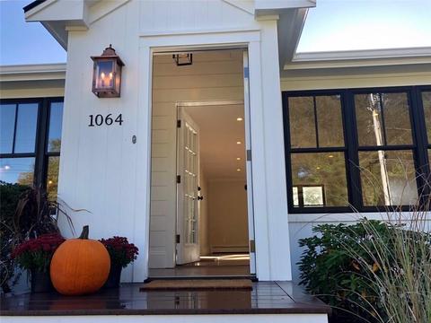 1064 Wapping Rd, Middletown, RI 02842 photo 14