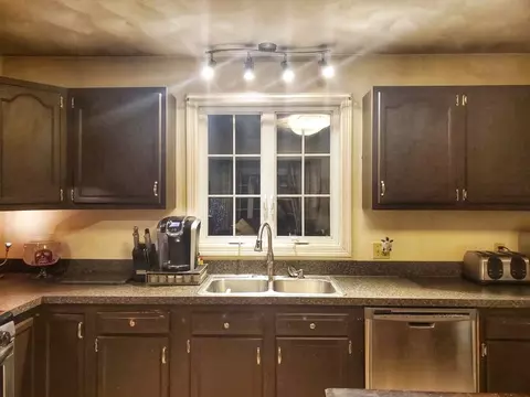 81 Lake View Dr, Glocester, RI 02814 photo 6