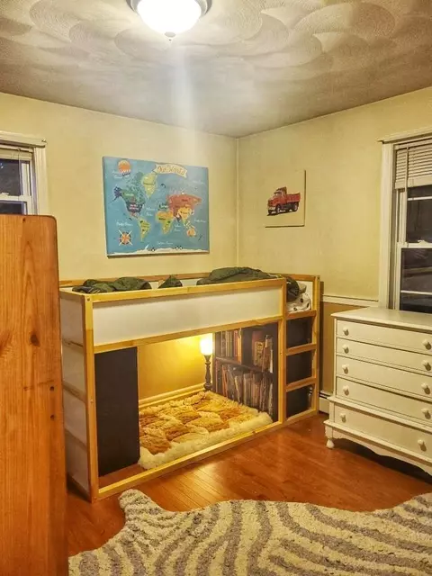 81 Lake View Dr, Glocester, RI 02814 photo 9