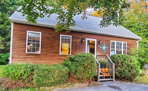 81 Lake View Dr, Glocester, RI 02814 photo 1