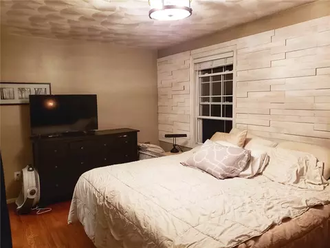 81 Lake View Dr, Glocester, RI 02814 photo 8