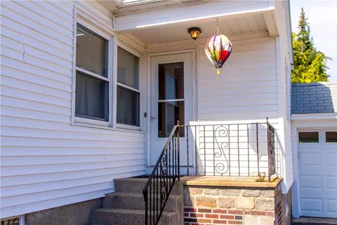 57 Kennedy St, Woonsocket, RI 02895 photo 4