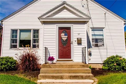 57 Kennedy St, Woonsocket, RI 02895 photo 6