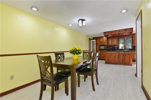 8 Tomahawk Ct, Warwick, RI 02886 photo 11
