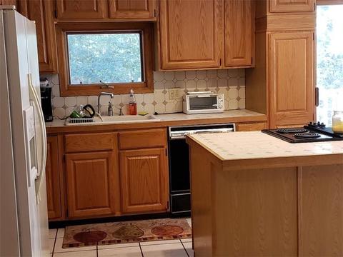 9 Daniel Dr, Coventry, RI 02816 photo 2